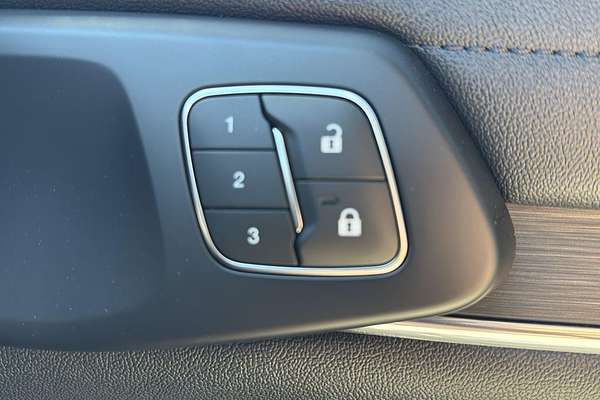 2025 Ford Everest Sport Bi-Turbo 2.0L