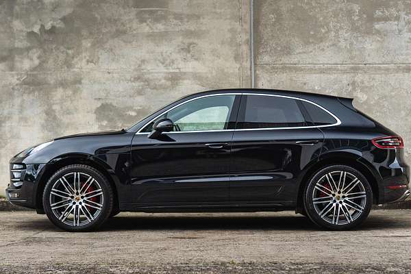 2015 Porsche Macan Turbo 95B