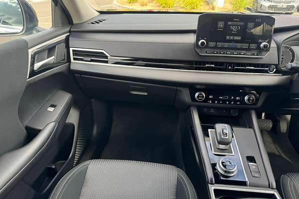 2023 Mitsubishi Outlander LS ZM