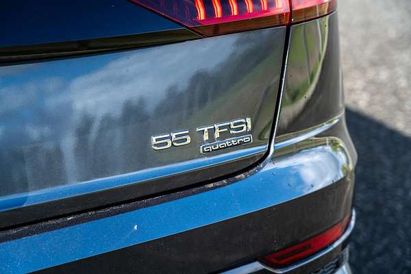 2019 Audi Q8 55 TFSI F1