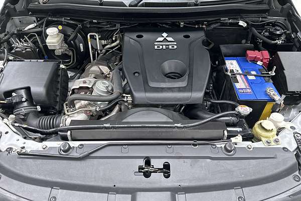 2018 Mitsubishi Pajero Sport Exceed QE thumb-10