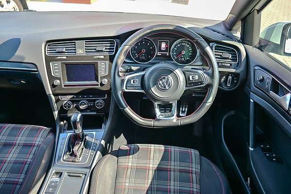 2014 Volkswagen Golf GTI 7