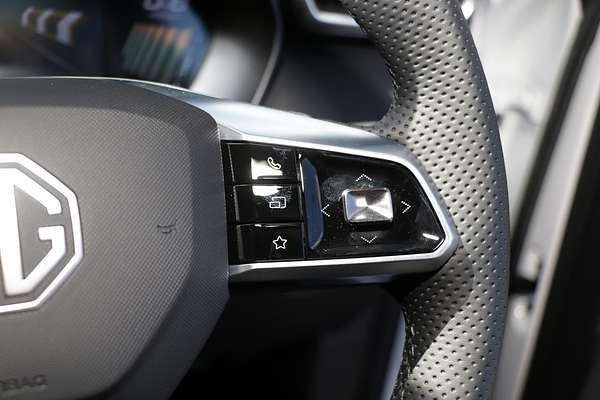2025 MG ZS
