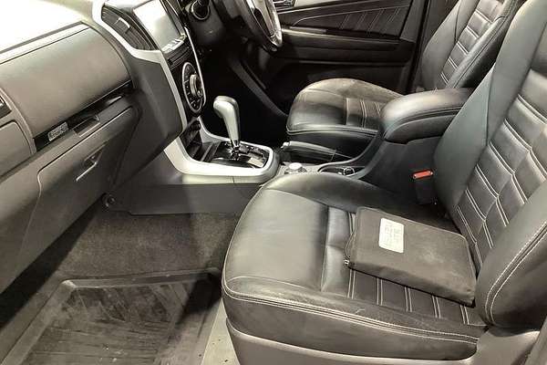 2017 Isuzu MU-X LS-T