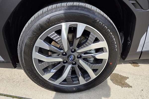 2025 Subaru Forester Hybrid Touring S6
