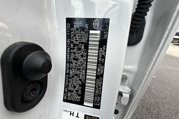 2022 Toyota Prius LE
