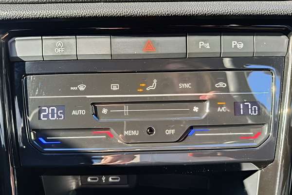 2022 Volkswagen T-Roc 140TSI R-Line D11