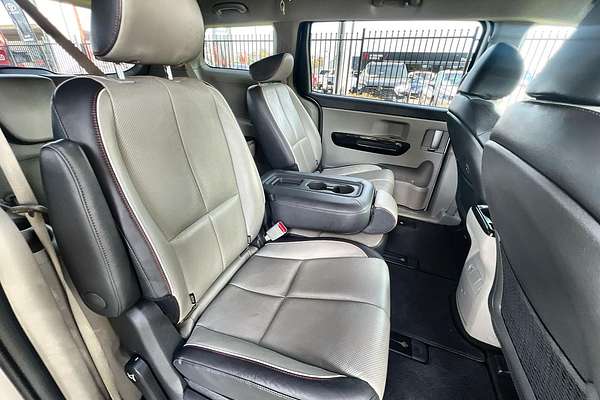 2017 Kia Carnival SLi YP