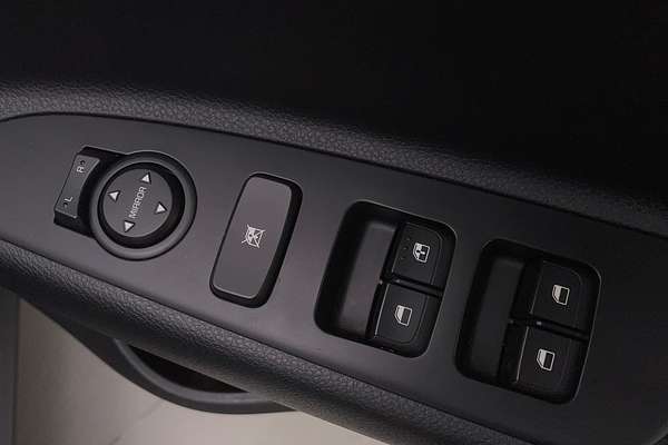 2023 Kia Stonic S YB