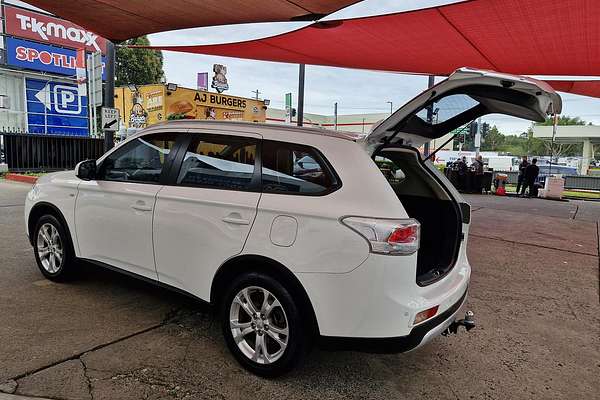 2014 Mitsubishi Outlander ES ZJ