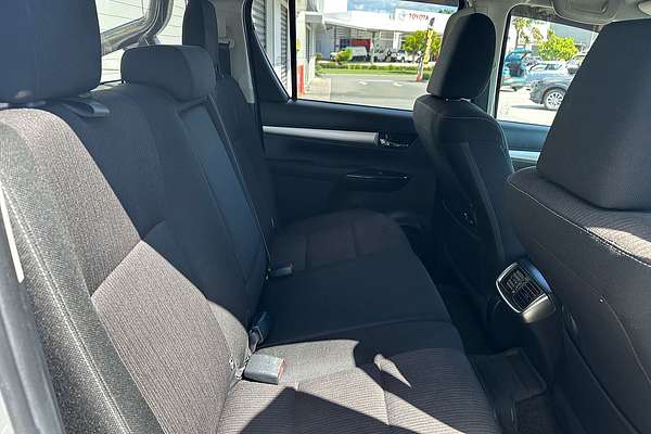 2017 Toyota Hilux SR5 GUN126R 4X4