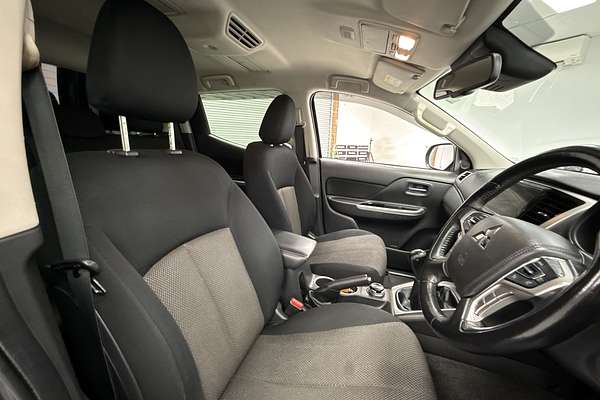 2019 Mitsubishi Triton GLS MR 4X4