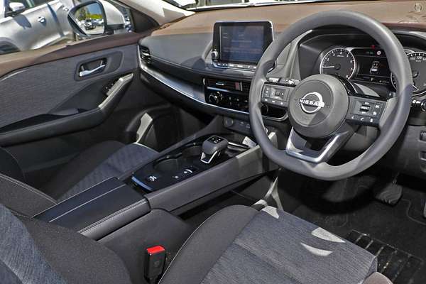 2025 Nissan X-TRAIL ST T33