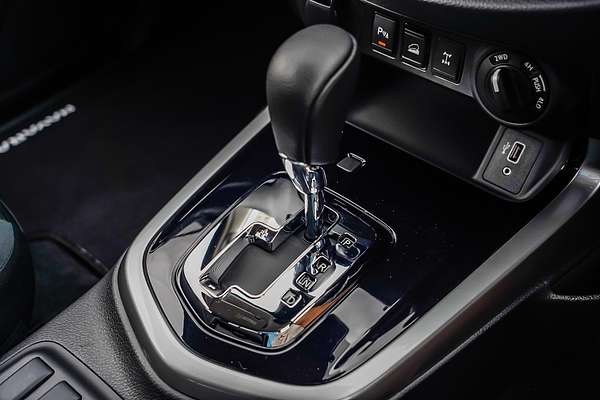 2024 Nissan Navara ST-X D23 4X4