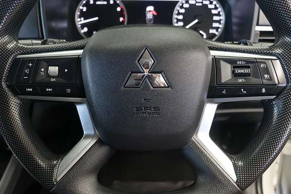 2024 Mitsubishi Outlander ES ZM