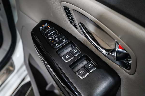 2016 Kia Carnival Platinum YP