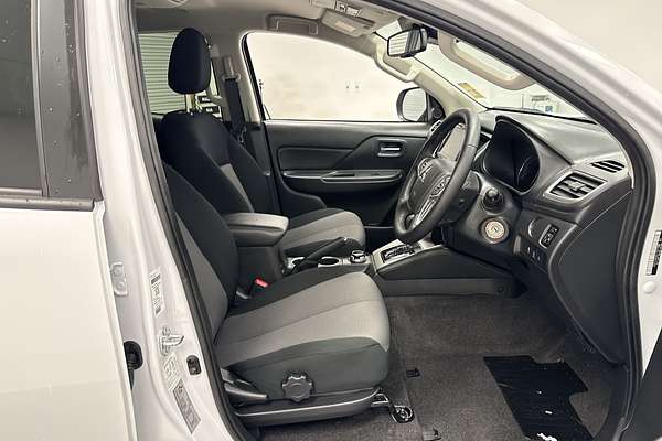 2023 Mitsubishi Triton GLX-R MR 4X4
