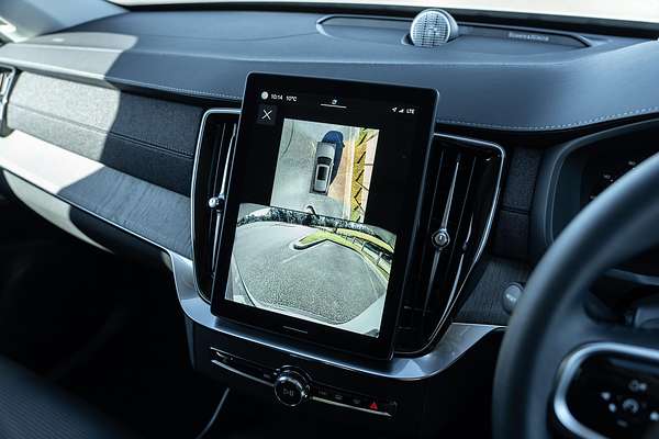 2025 Volvo XC90 Ultra B5 Bright