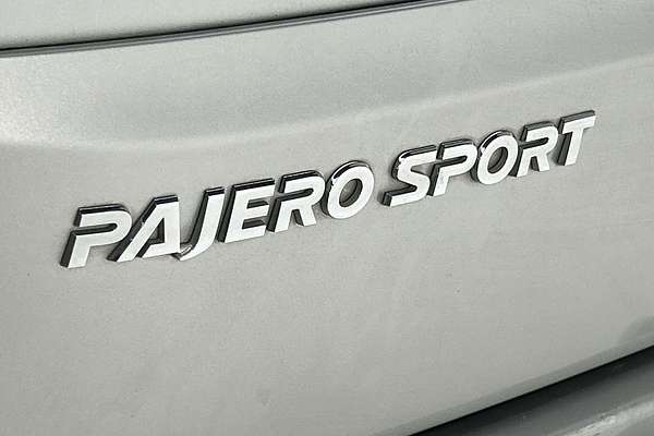 2018 Mitsubishi Pajero Sport Exceed QE thumb-21