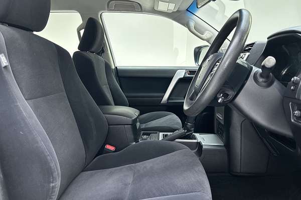 2017 Toyota Landcruiser Prado GX GDJ150R thumb-12