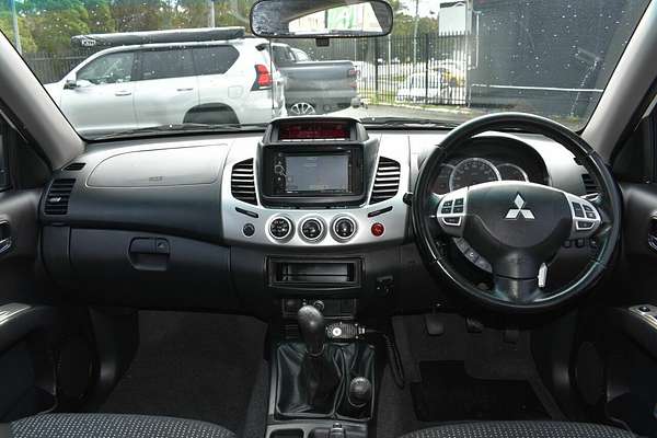 2014 Mitsubishi Triton GLX-R MN 4X4