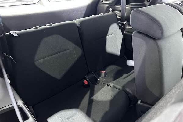 2023 Mitsubishi Outlander ES ZM