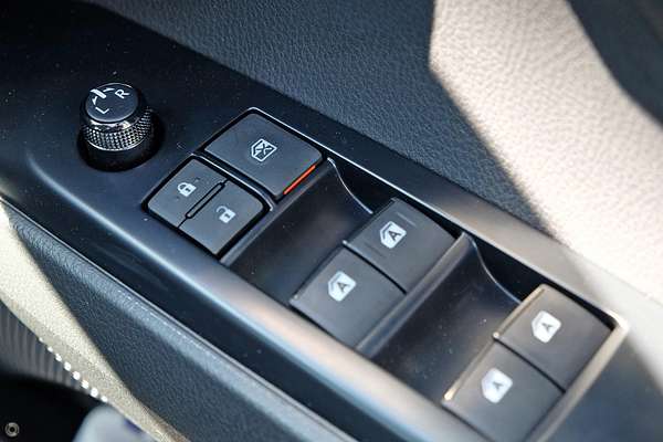 2020 Toyota Camry Ascent AXVH70R
