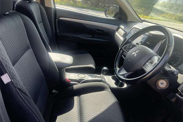 2014 Mitsubishi Outlander ES ZJ