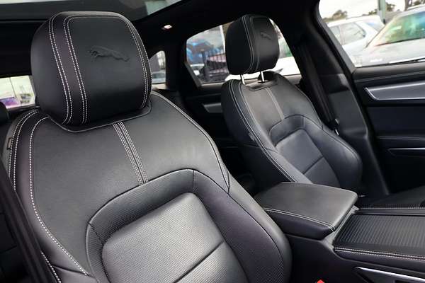 2022 Jaguar F-PACE P250 R-Dynamic SE X761