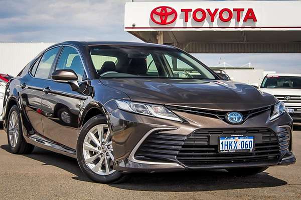 2021 Toyota Camry Ascent Axvh70R