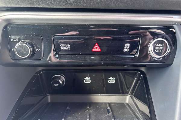 2025 Audi Q5 40 TDI Sport FY