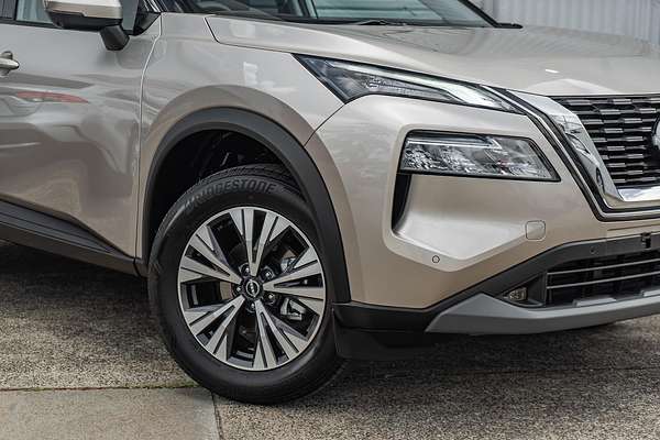 2024 Nissan X-TRAIL ST-L T33