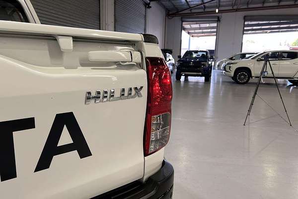 2024 Toyota Hilux SR GUN126R 4X4