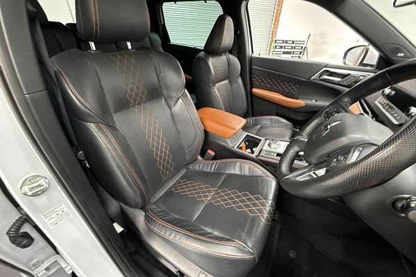 2022 Mitsubishi Outlander PHEV Exceed Tourer ZM