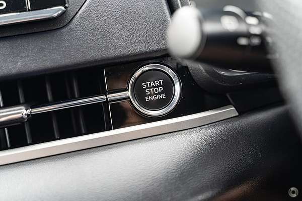 2025 Mitsubishi Outlander LS ZM