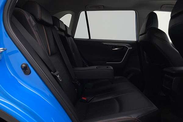 2020 Toyota RAV4 Edge AXAA54R