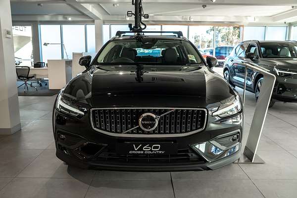 2024 Volvo V60 Cross Country Ultra B5 Bright