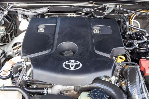 2021 Toyota Hilux SR5 GUN126R 4X4