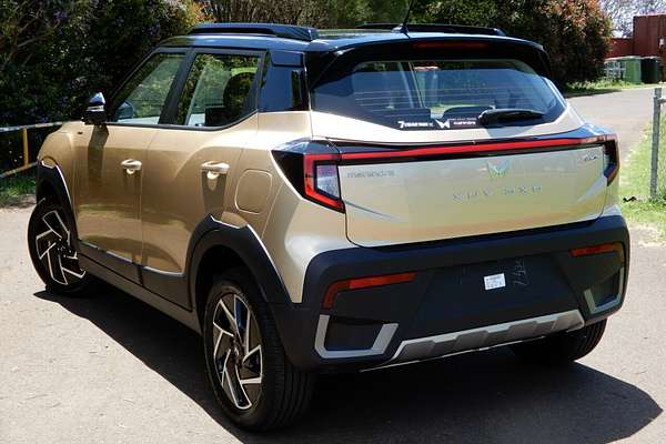 2025 Mahindra XUV 3XO AX7L