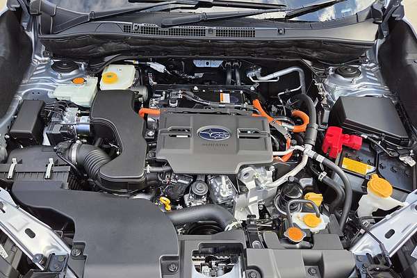 2025 Subaru Forester Hybrid Touring S6