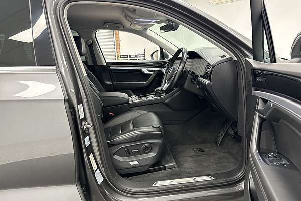 2019 Volkswagen Touareg 190TDI Launch Edition
