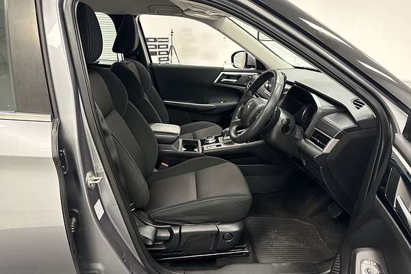 2022 Mitsubishi Outlander ES ZM