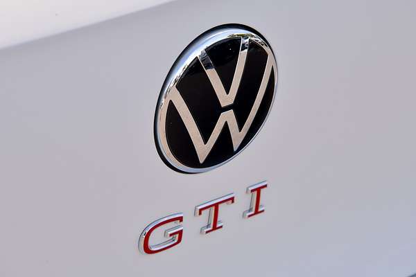 2024 Volkswagen Golf GTI 8