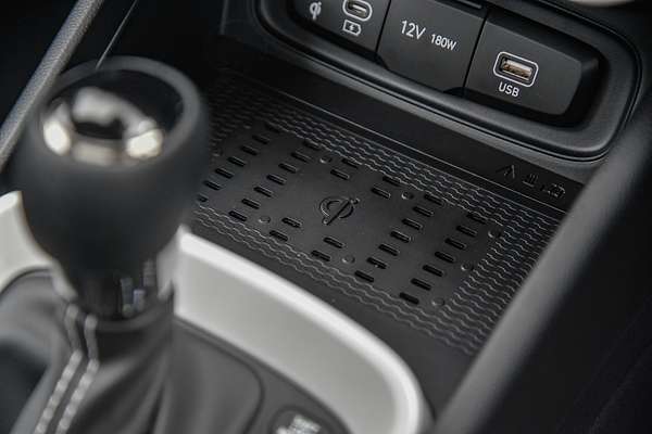 2023 Hyundai Venue Elite QX.V5