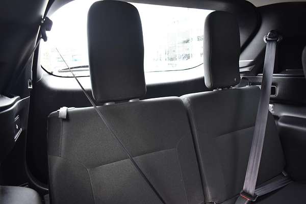 2024 Mitsubishi Outlander ES ZM