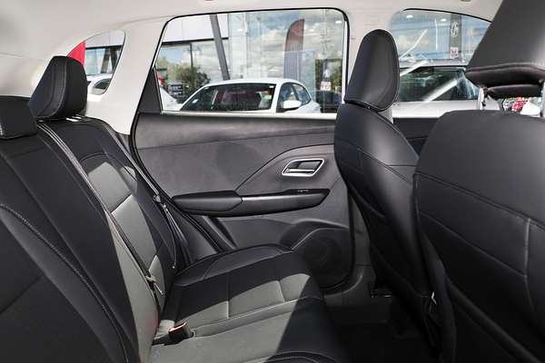 2025 MG ZS