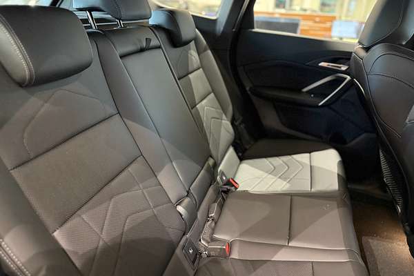 2024 BMW iX1 eDrive20 xLine U11
