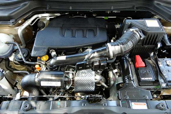 2025 Mahindra XUV 3XO AX7L