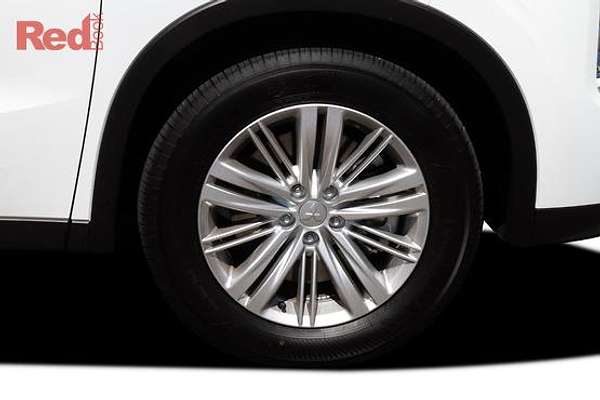 2025 Mitsubishi Outlander ES ZM