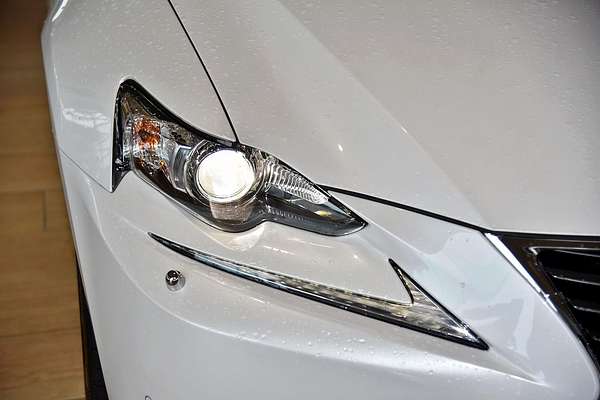 2015 Lexus IS IS200t Sports Luxury ASE30R